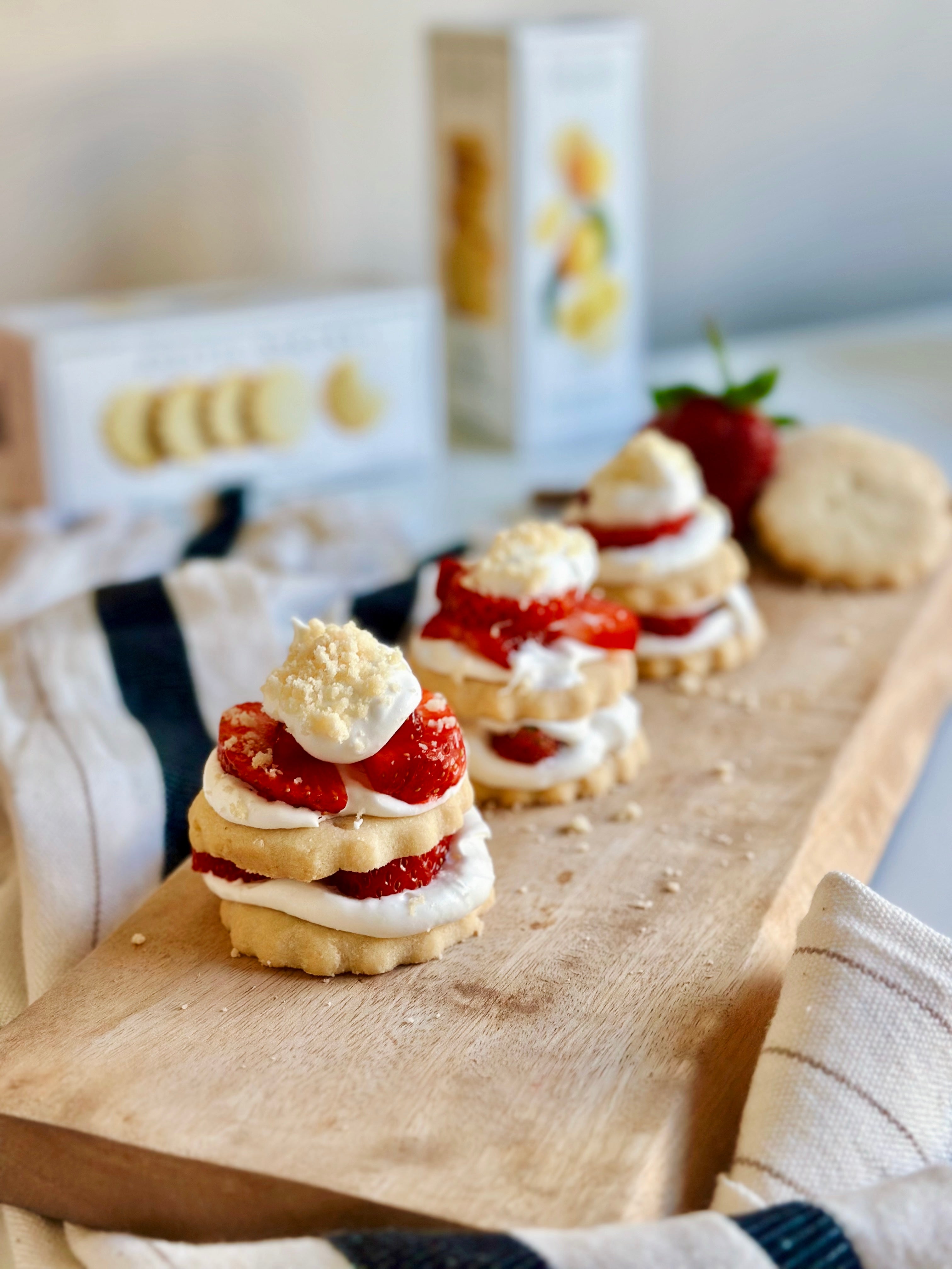Strawberry Shortbread Cookie Bites